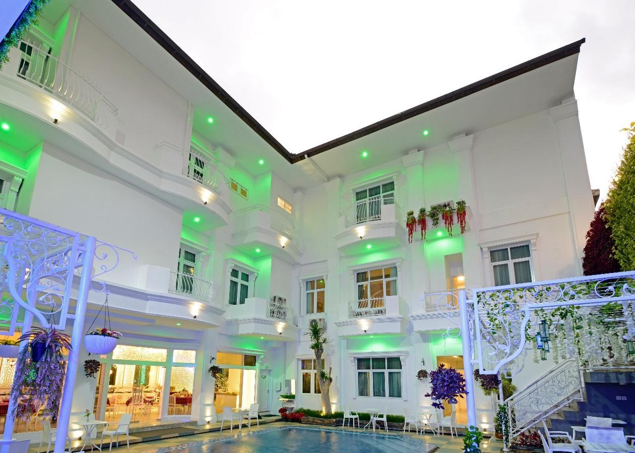Sahira Butik Pakuan Syariah Hotel Bogor Exteriör bild